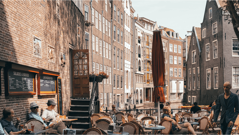 Coffee in Amsterdam: the historic coffee shops
