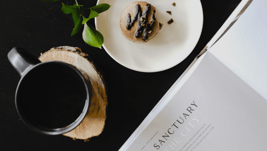 THE TASTIEST COFFEE DESSERTS WITH VISITORS