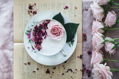 Cold rose cappuccino