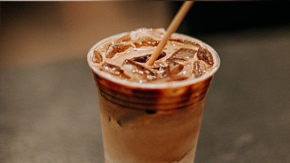 Vanilla iced coffee
